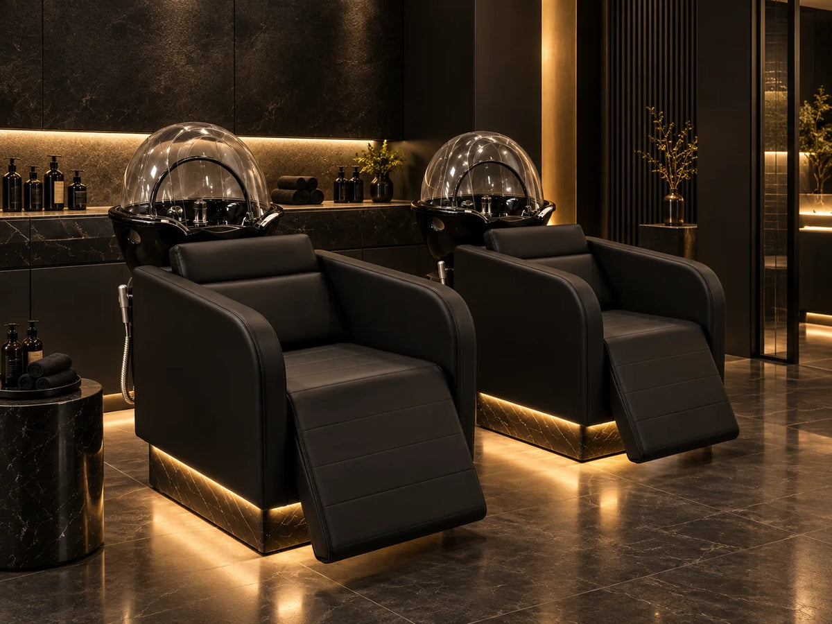 Espace salon équipé de Reva Air Spa noirs